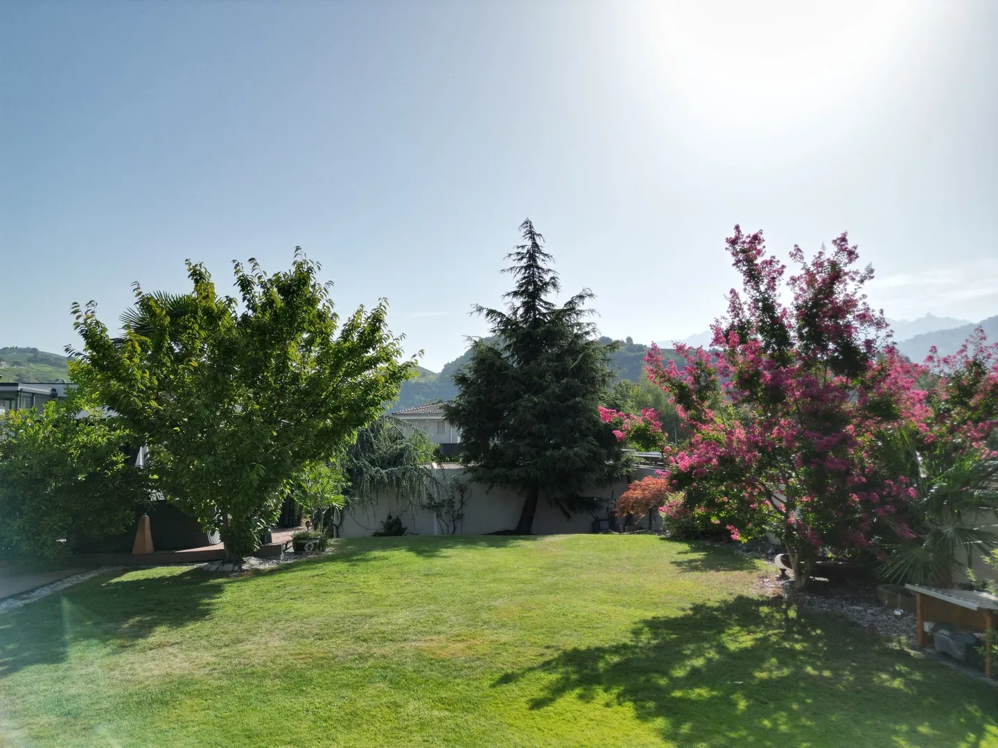 Villa gemella unica ristrutturata di 7,5 stanze di 375m2 a Conthey - Foto 13 di 13