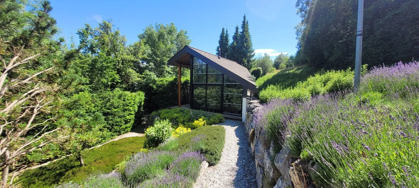 Stunning 7.5-room chalet 525 m2 in Mollens with breathtaking view - Photo 1 of 13