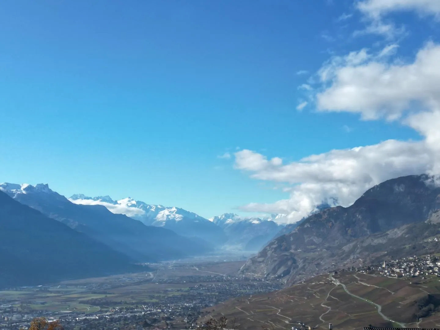 Spaziosa villa con 7,5 stanze di 200m2 netti su un terreno di 845m2 a Savièse - Foto 12 di 13