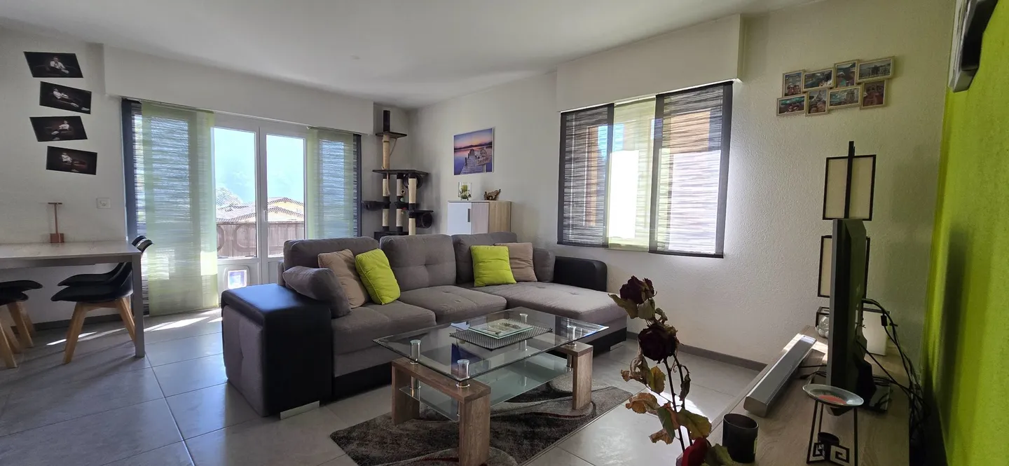 Appartement 4.5 pièces lumineux traversant rénové à Vétroz - Photo 3 of 13