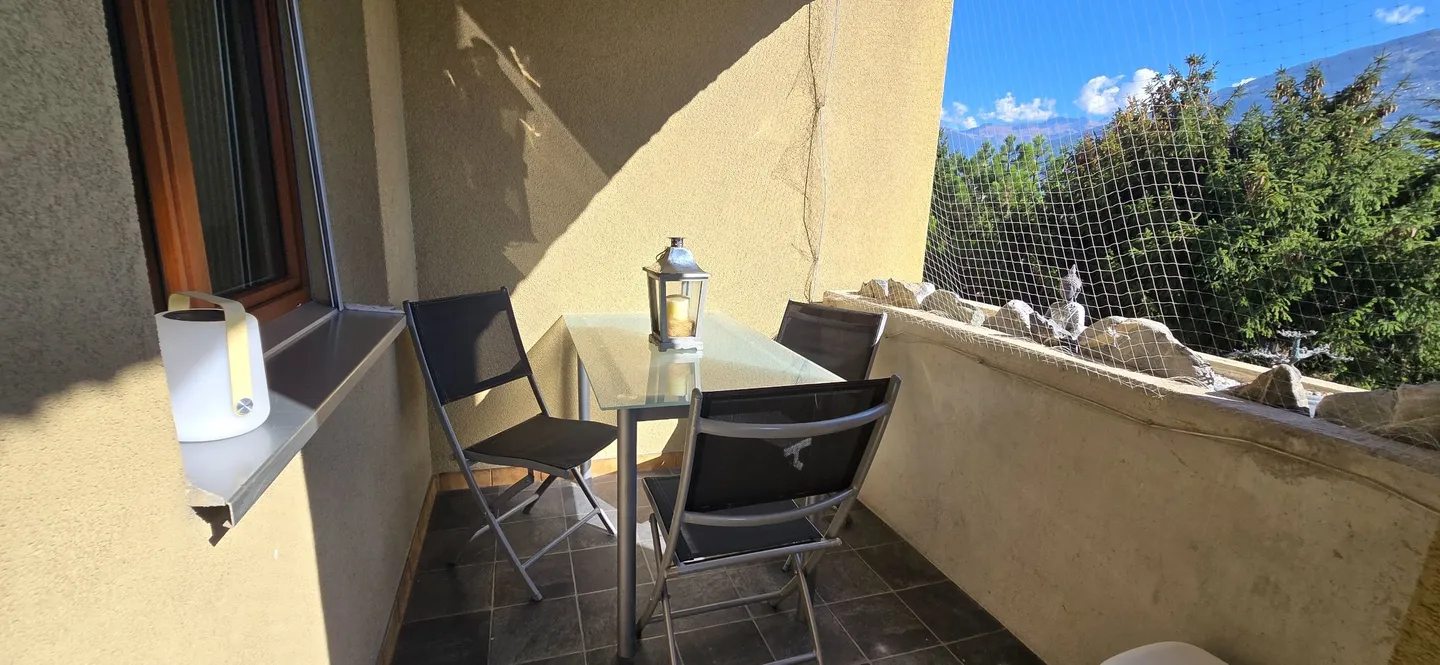 Appartement 4.5 pièces lumineux traversant rénové à Vétroz - Photo 10 of 13