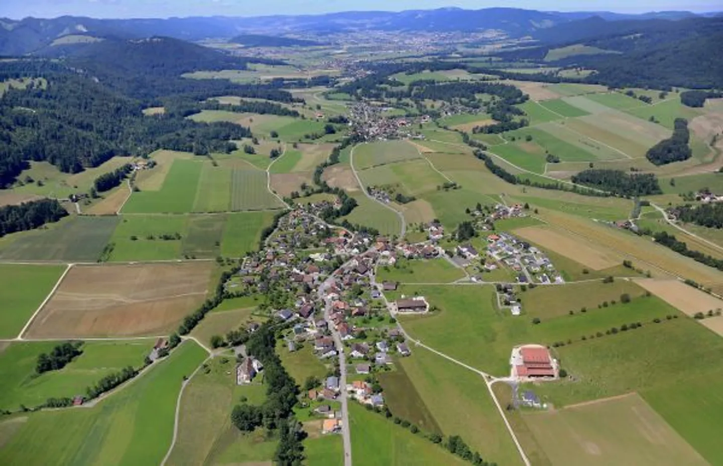 Réservé - Appartement 4,5 pièces (côté droit) de standing - vis-à-vis nature et cours d'eau - Corban - Photo 2 sur 9