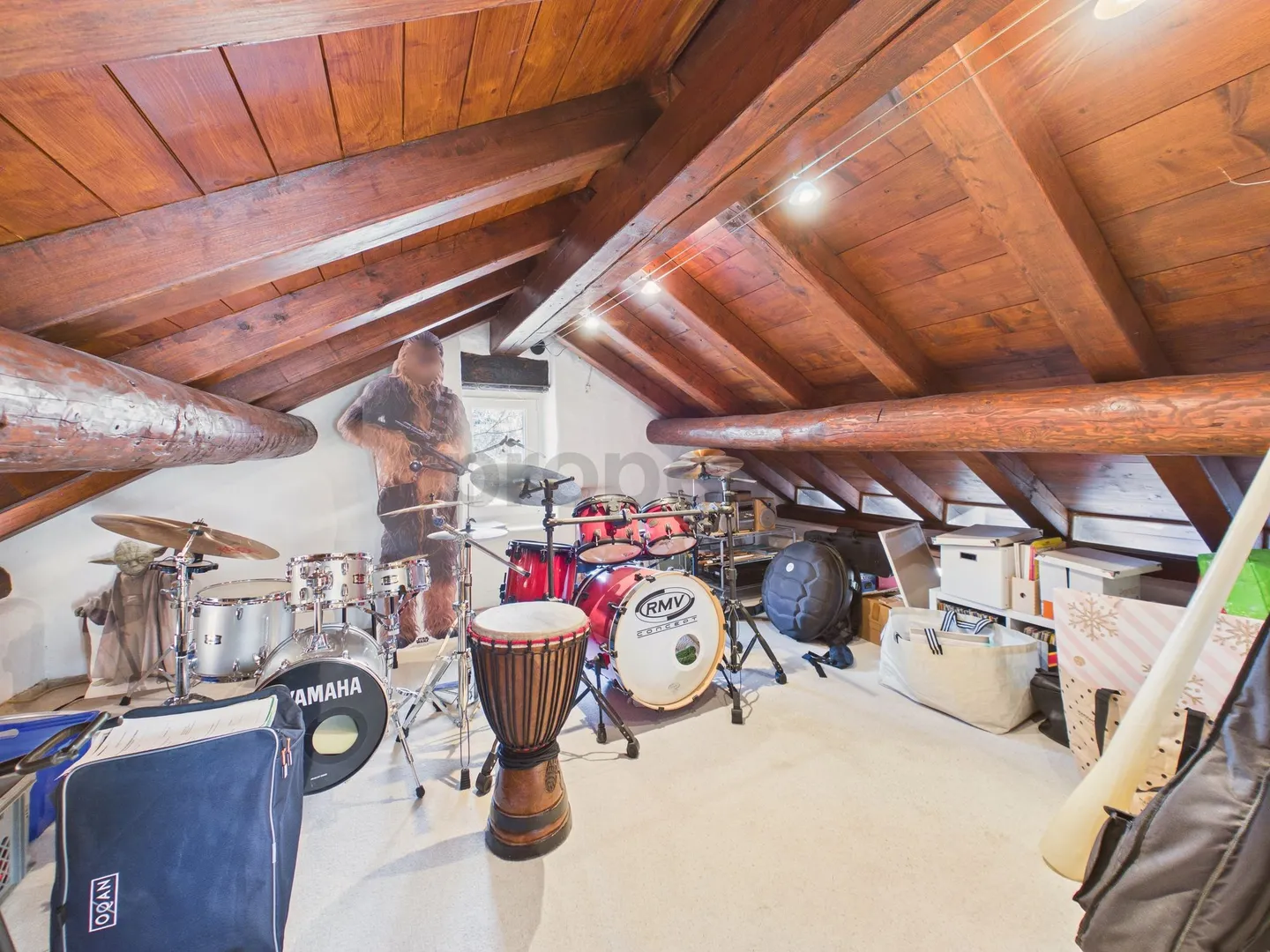 Exclusive villa with 7.5 rooms immersed in greenery with dependence and pond - Photo 11 of 13