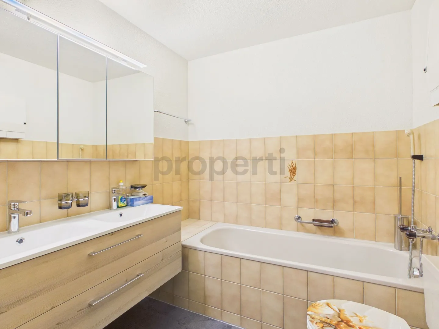 Appartamento attraente di 5,5 stanze a Buchrain - adatto alle famiglie e centrale - Foto 11 di 13