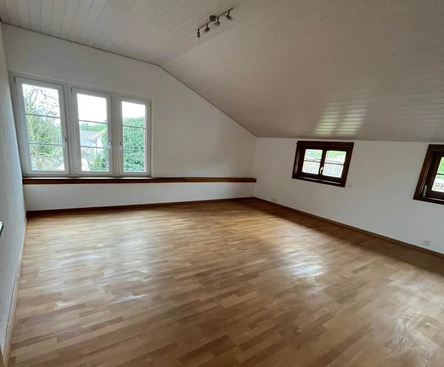 Charming 5.5-Room Apartment in Hemmiken - Photo 5 of 8