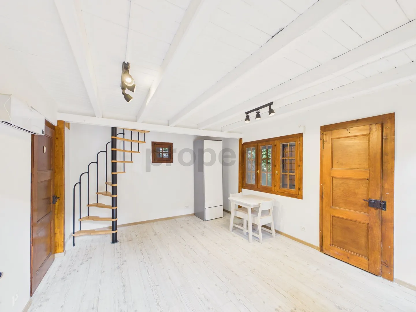 Chalet Charmant avec Touches Modernes - Photo 4 sur 12