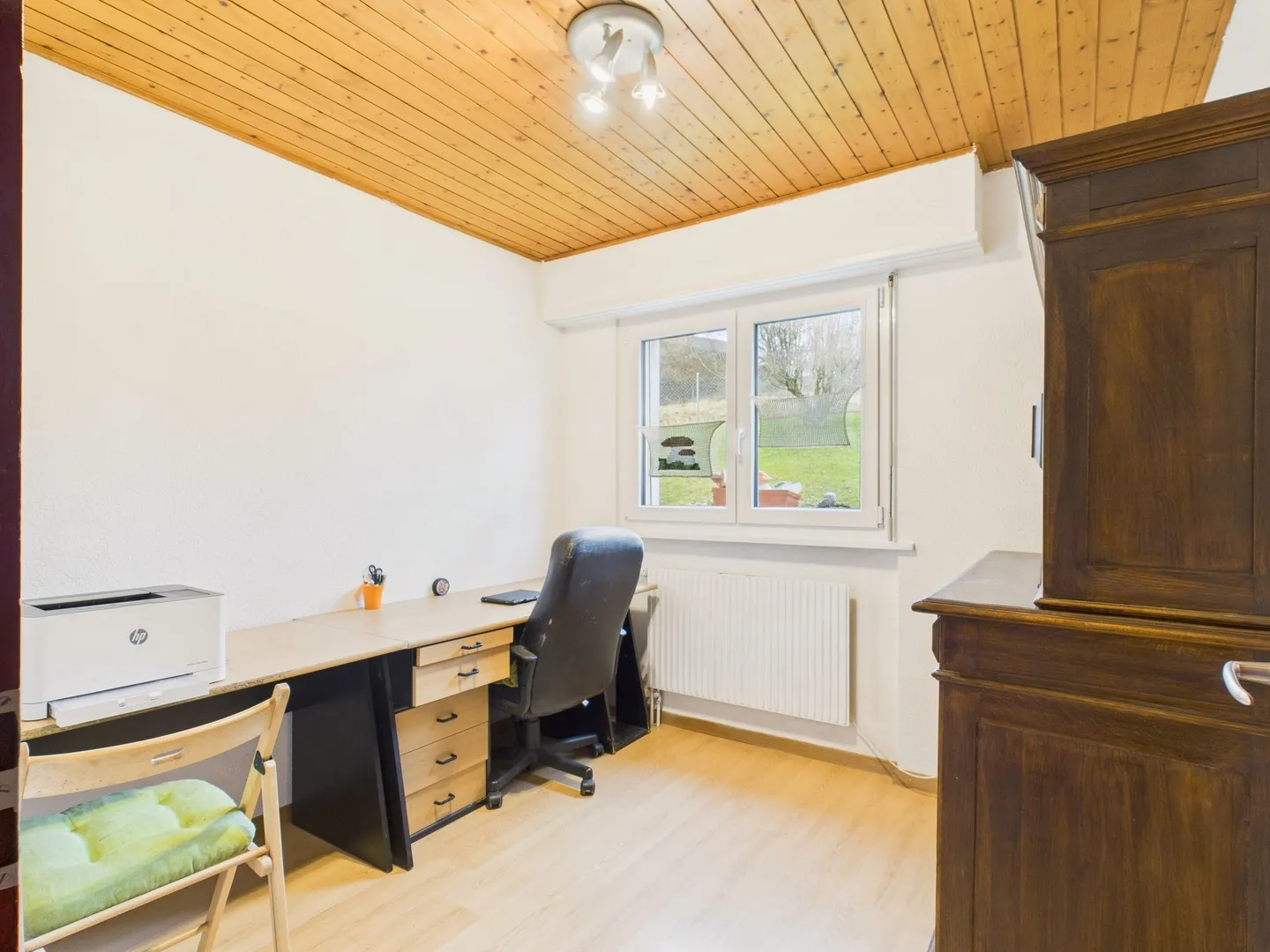 Geräumige 6-Zimmer-Familienwohnung mit Garten in Fontenais - Foto 8 von 12