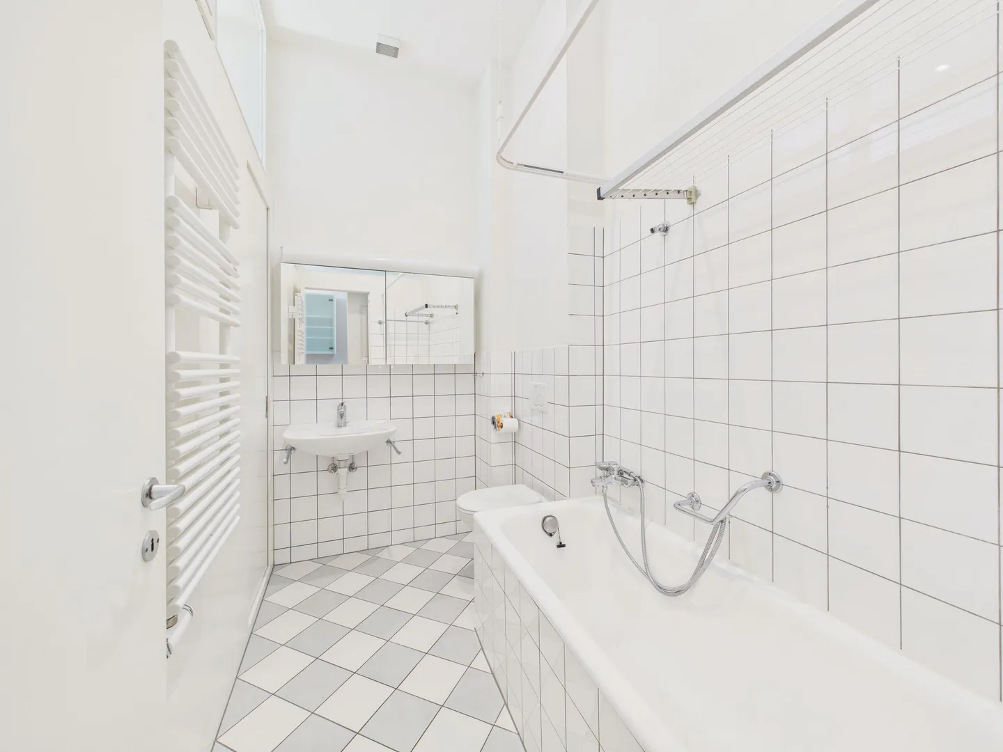 Appartement historique meublé de 5,5 pièces à Bâle (temporaire jusqu'en juillet 2026) - Photo 10 sur 12