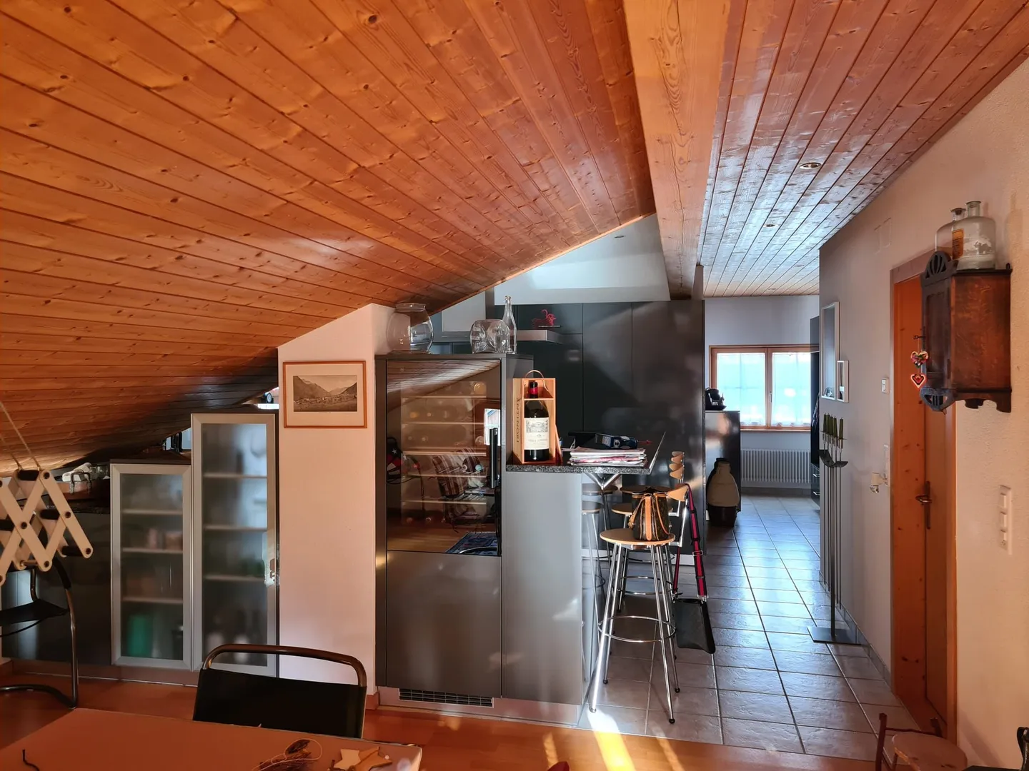 Gemütliche 3-Zimmer Dachwohnung mit Balkon in Betschwanden - Foto 6 von 11