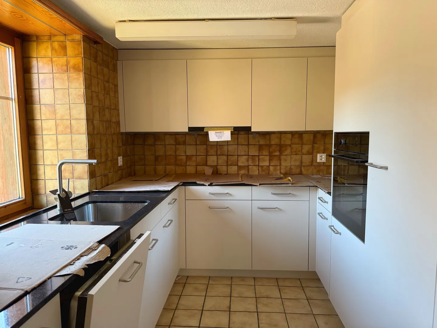 Appartamento 4 locali modernizzato con parcheggio pratico, Beggingen - Foto 4 di 12