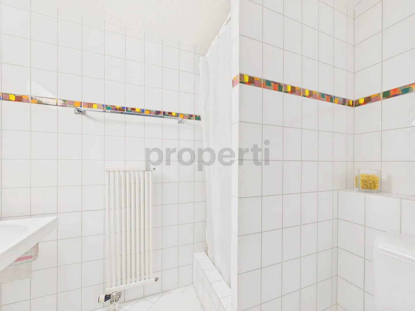 Elegante Attikawohnung mit Terrasse - Foto 10 von 13