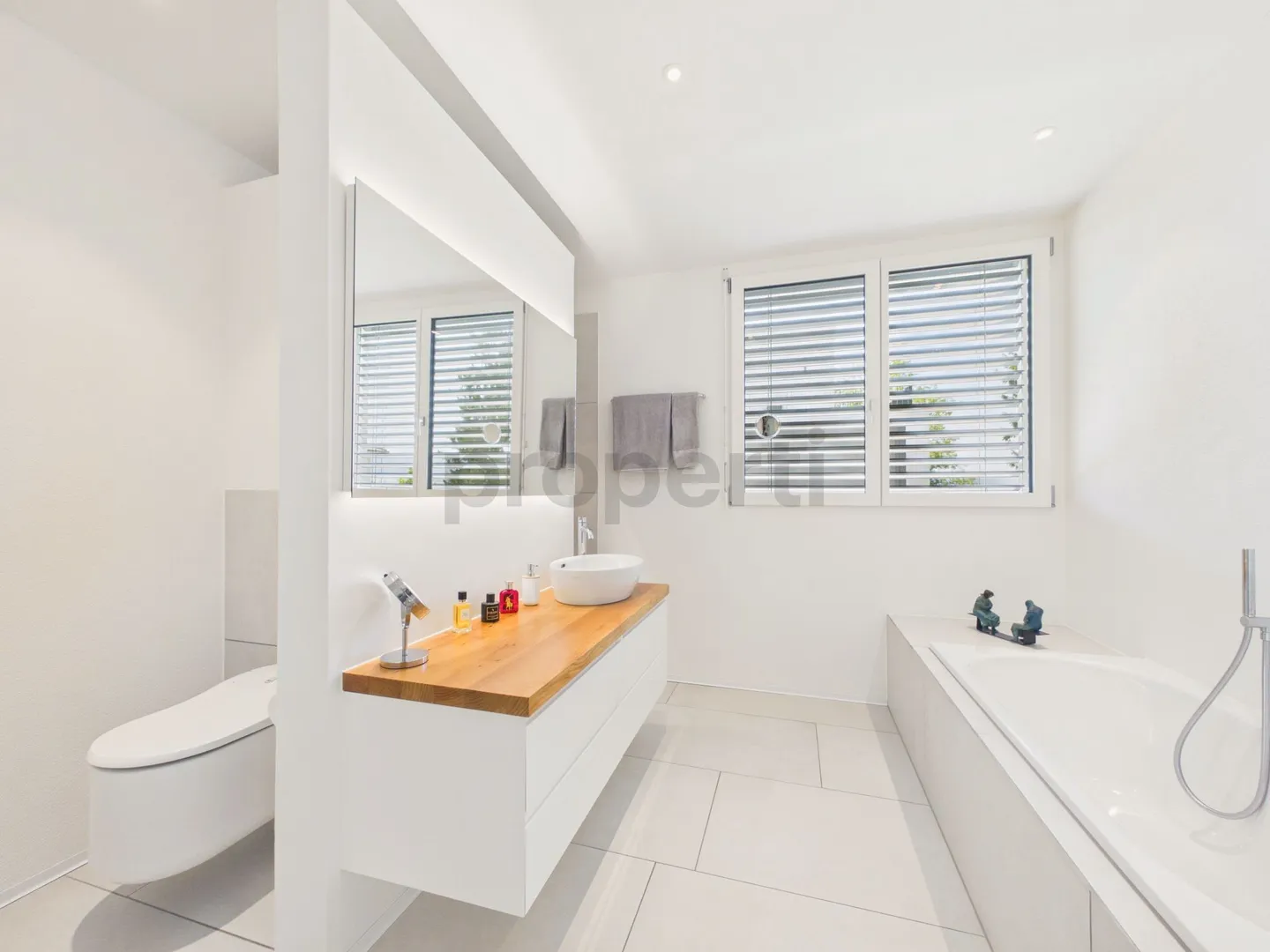 Newly built single-family home with modern comfort in Lostorf - Photo 5 of 13