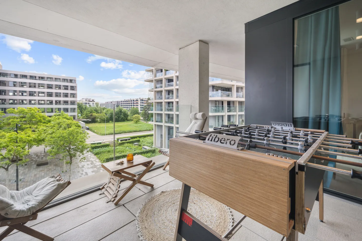 Modern and Sunny Apartment Experience in Zurich Fully Furnished - Photo 11 of 12