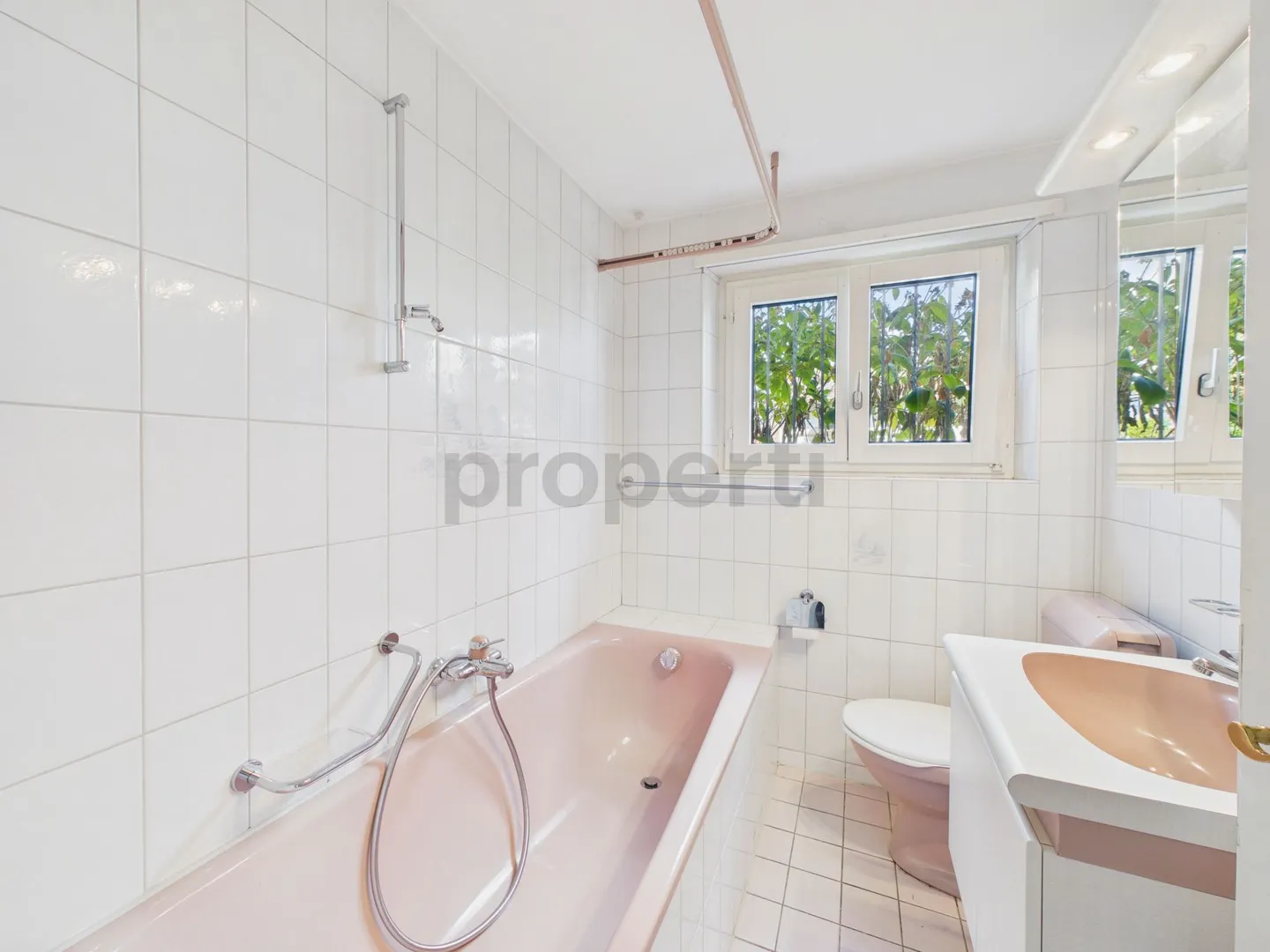 Charming two-family house with garden paradise and great potential in Horgen! - Photo 11 of 13