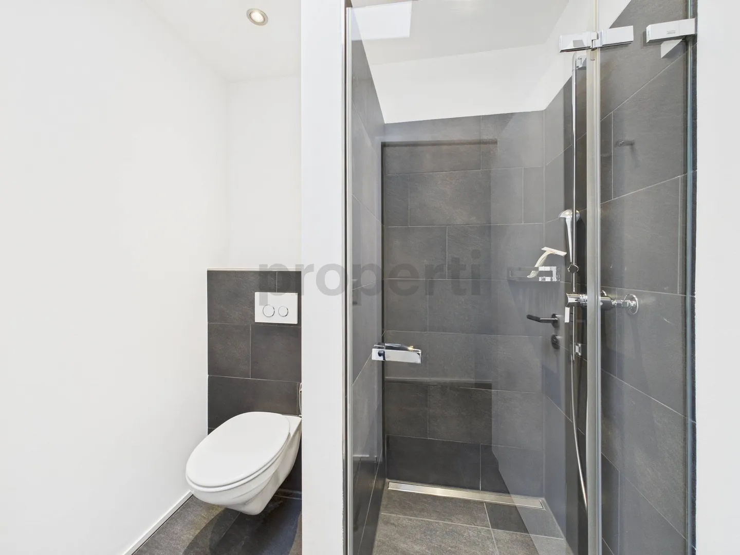 Appartamento attico di alta qualità con 4,5 stanze a Oberglatt - Foto 9 di 13