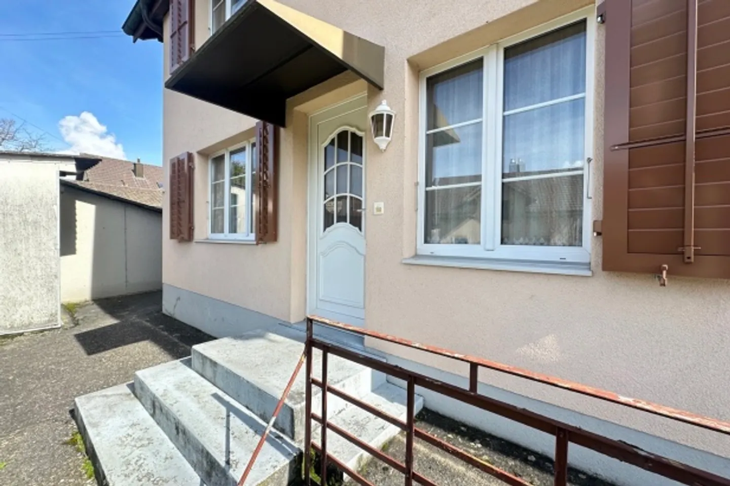 Appartement 3.5 pièces entièrement rénové au rez-de-chaussée - Photo 5 sur 8