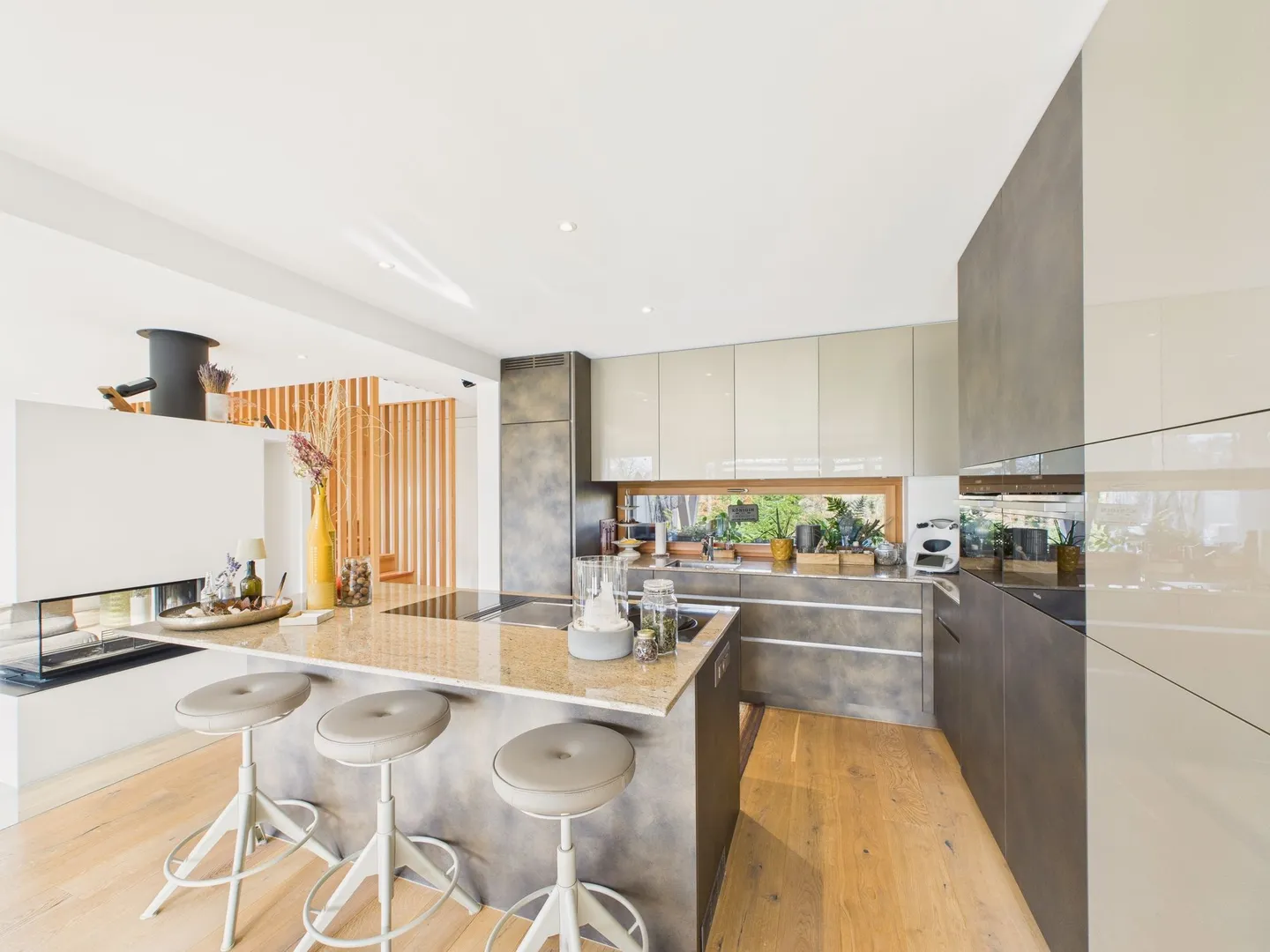 Villa contigua moderna e di alta gamma a Portalban, FR - Ideale per famiglie - Foto 4 di 13