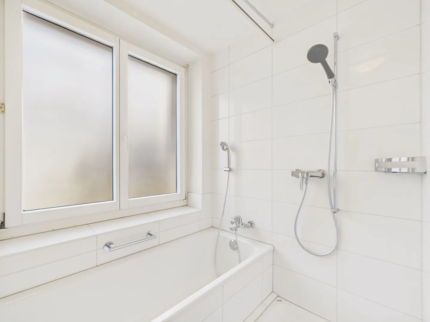 Attraktive und sehr grosse 173m2 Maisonette-Wohnung in Allschwil, BL - 24 Monate befristet bis Ende 2027 - Foto 9 von 13