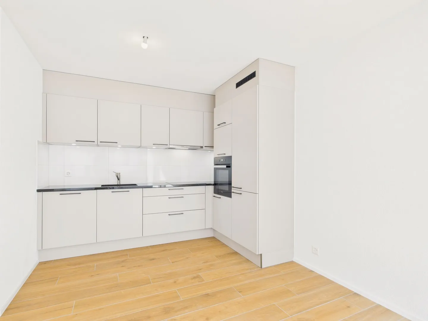 Charming 2.5-room apartment in Léchelles - Photo 2 of 8