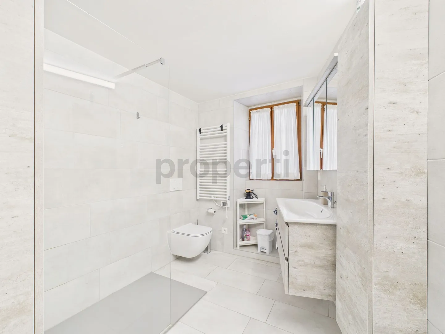 Elegant independent house with 3 rooms and balcony, Breggia - Photo 8 of 13