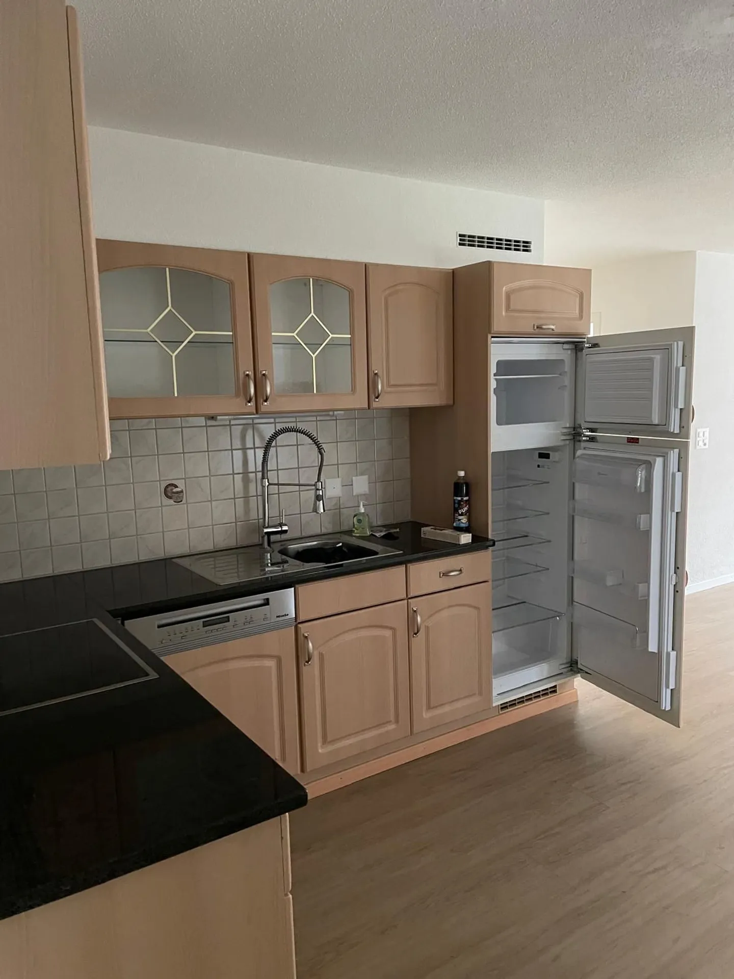 Stylish 5.5-room apartment with balcony, Bolligen - Photo 2 of 13