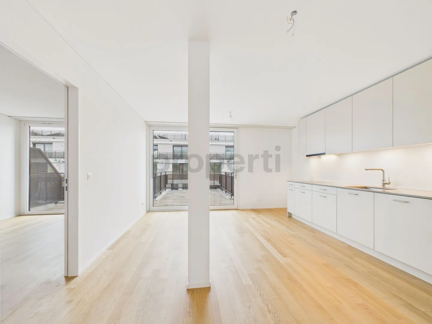 Modernes Apartment mit Balkon - Foto 1 von 11