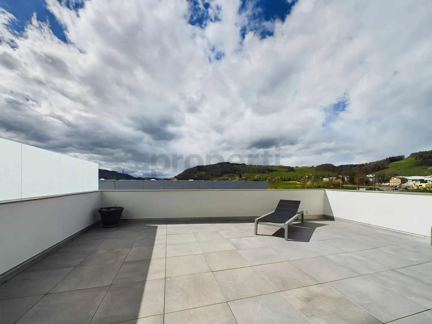 Exklusive 6.5-Zimmer-Dachwohnung mit Dachterrasse in Neftenbach - Foto 10 di 11