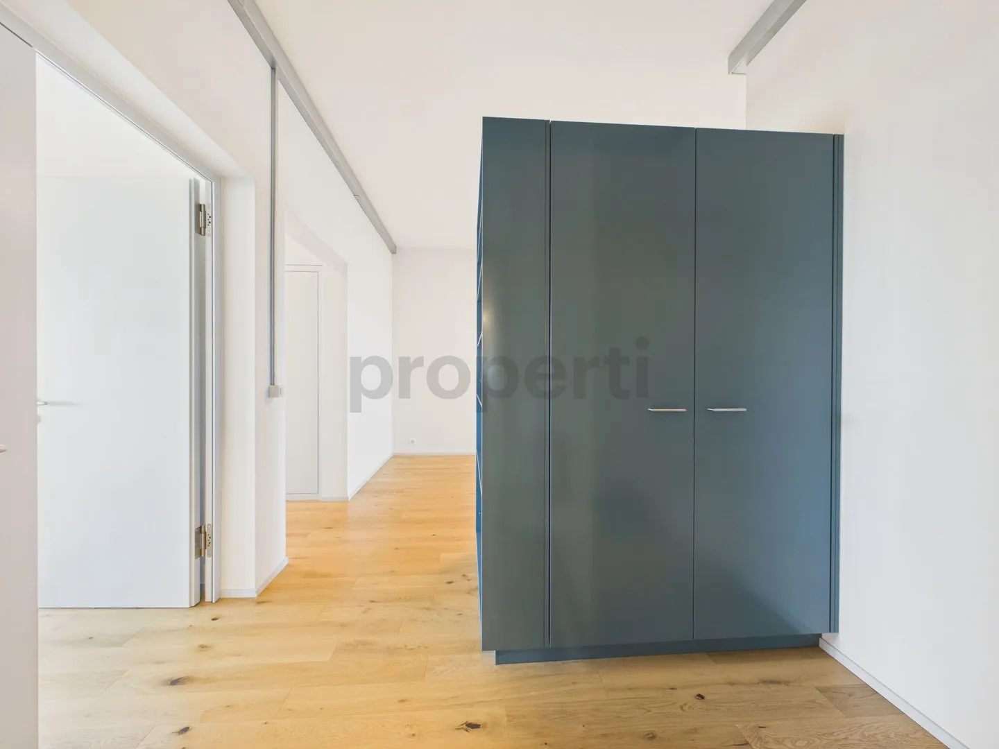 Modern Apartment with Rooftop Terrace - Photo 8 of 9