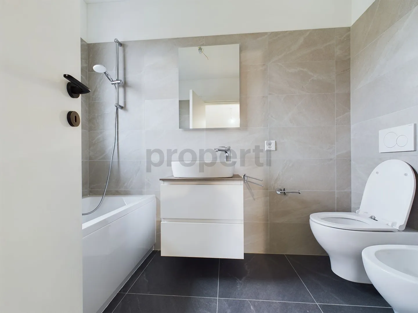 Appartement de 4,5 pièces avec vue dans un bâtiment neuf à Stabio - Photo 8 sur 11