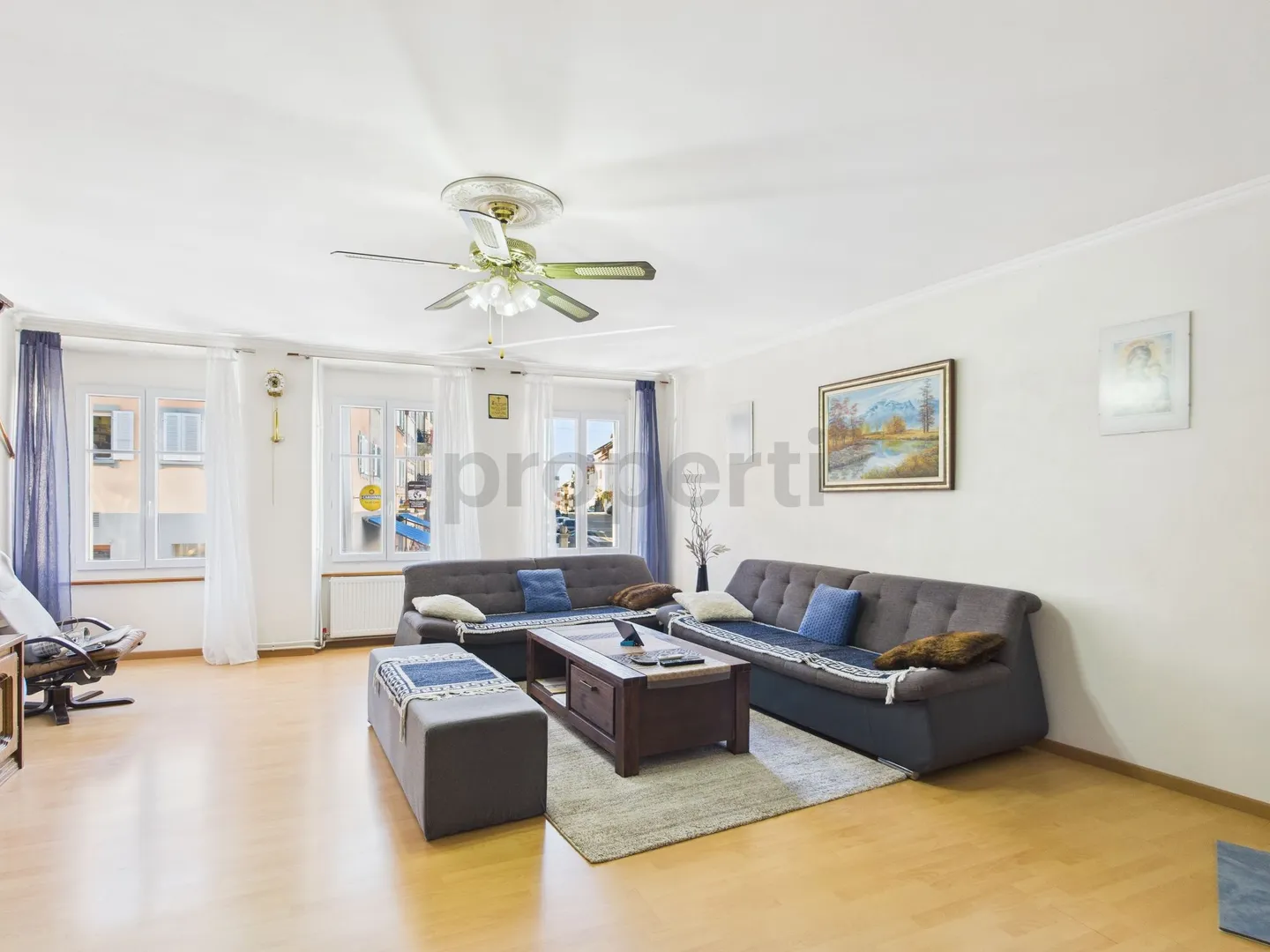 Spacious Charming House - Centre Romont - Photo 4 of 13