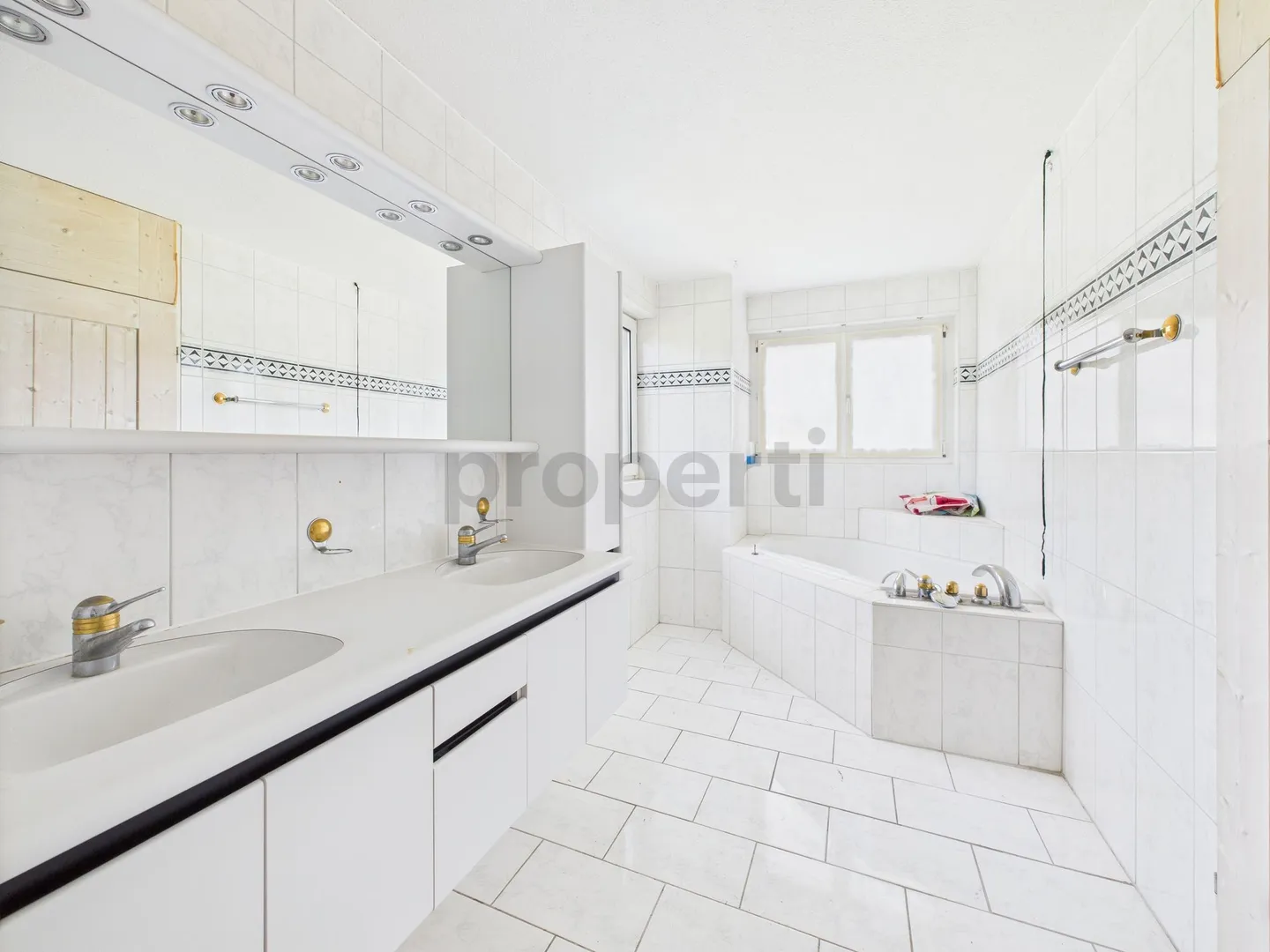 Villa spacieuse avec potentiel d'extension avec vue sur le Pilatus - Photo 6 sur 10