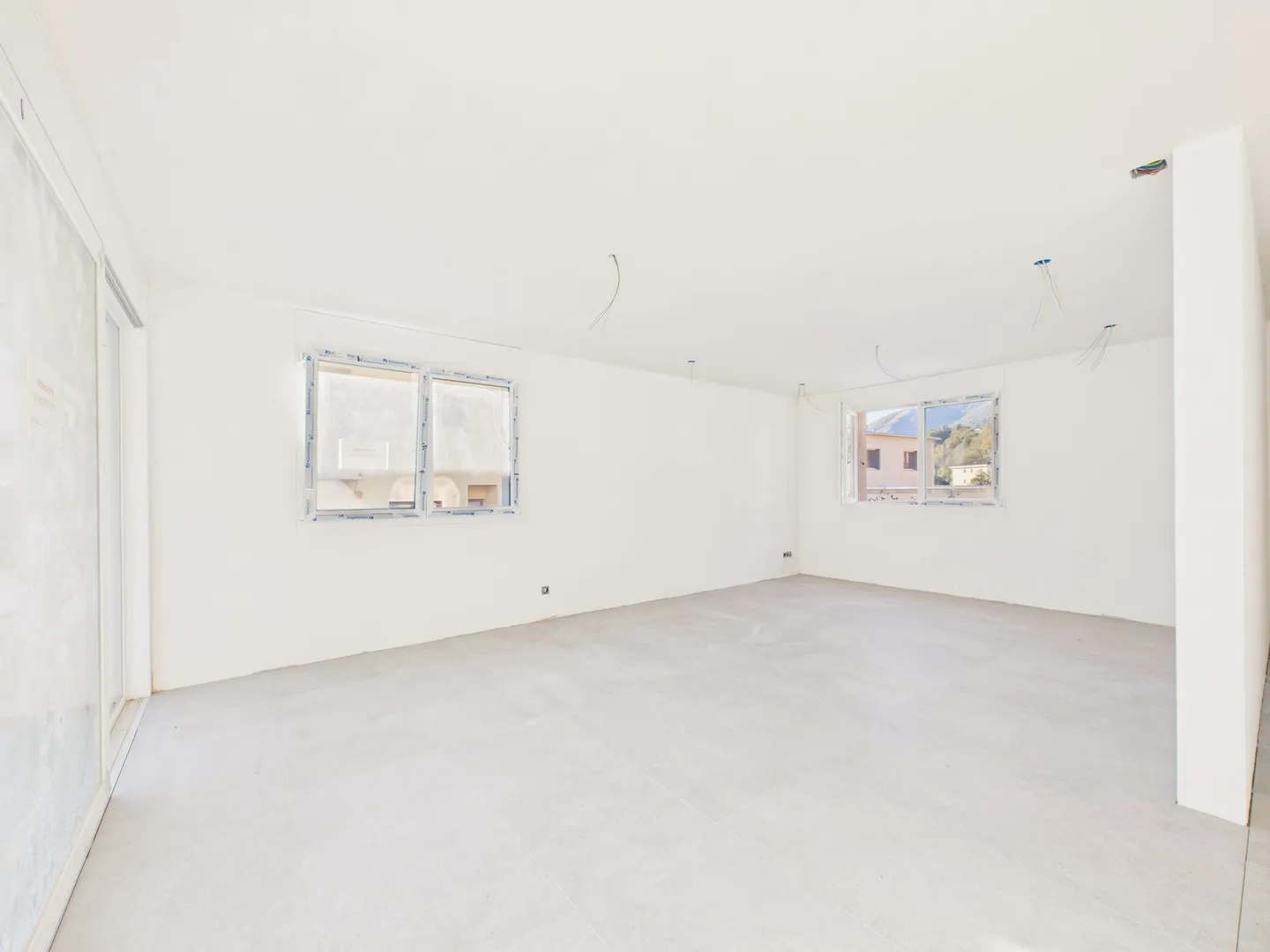 Modern single-family house in Cugnasco-Gerra - 4.5 rooms New construction - Photo 9 of 12
