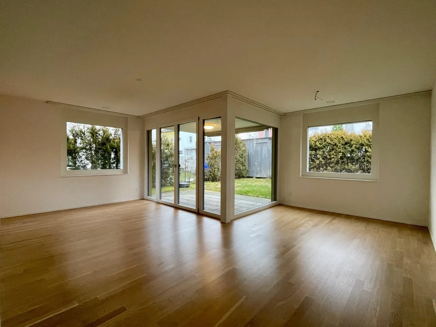 Modernes Familienhaus in Hüttikon - Foto 4 von 10