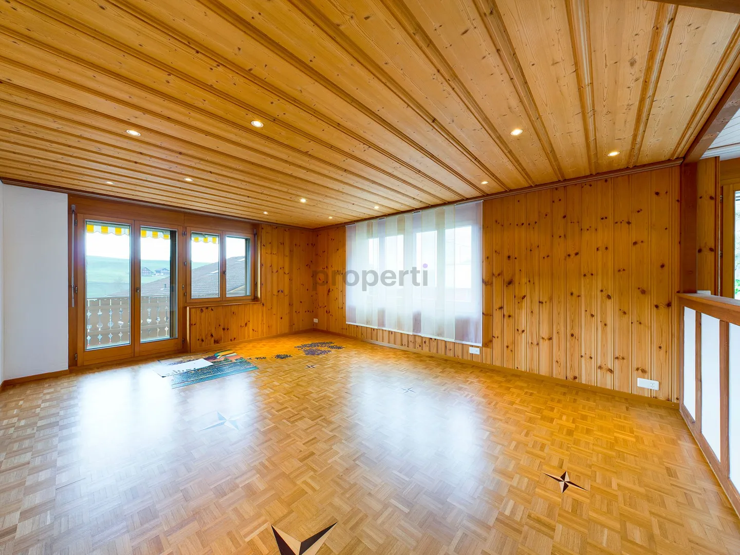 Ampio appartamento di 5,5 stanze con balcone a Sarnen - Foto 1 di 11