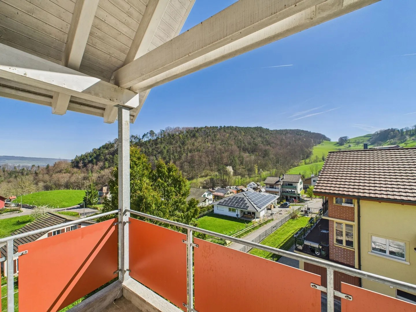 Bellissimo, affascinante e grande appartamento mansardato di 3,5 stanze a Grindel con stufa a camino - Foto 8 di 11