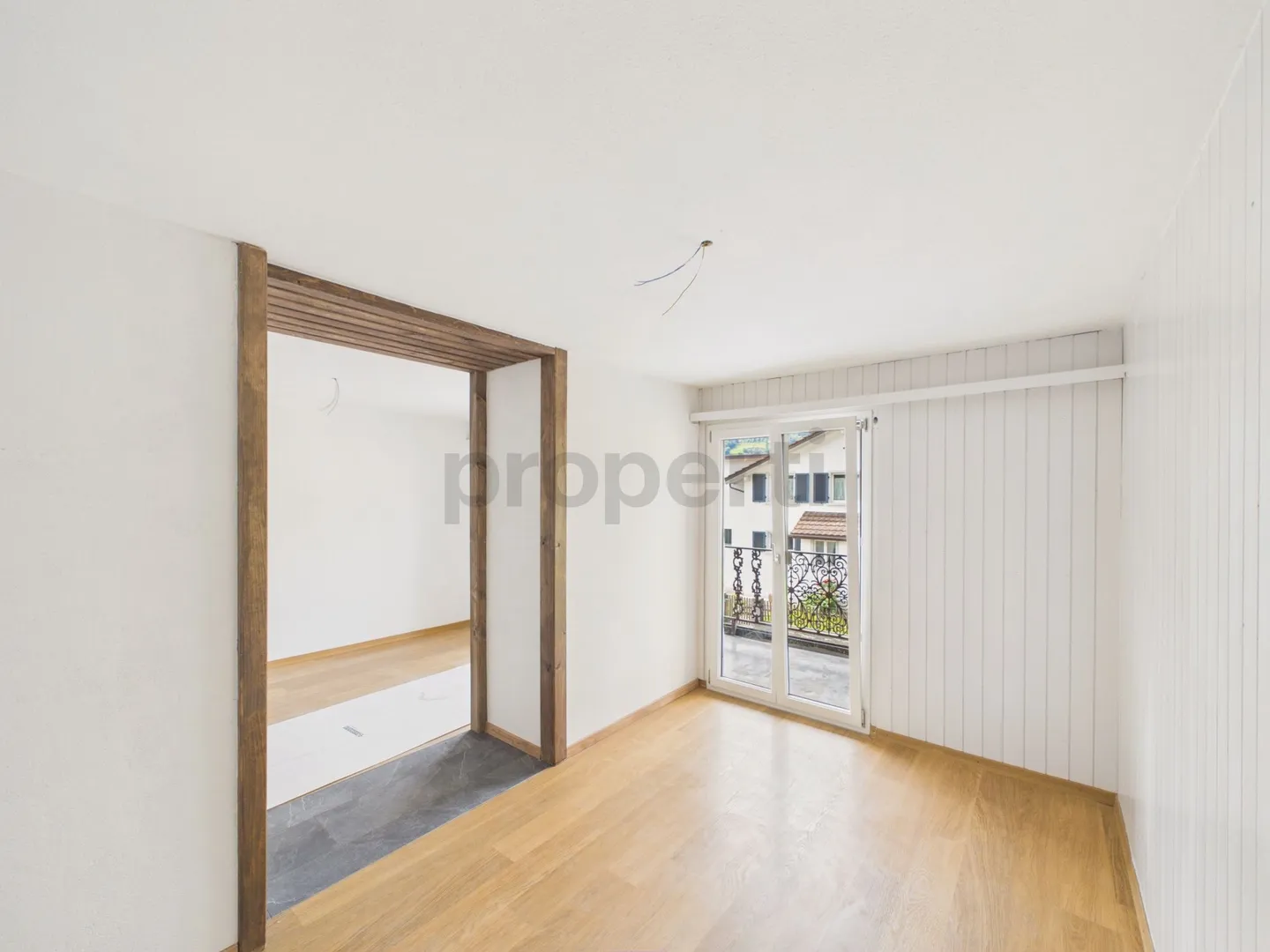 Moderne 4.5-Zimmer-Wohnung mit Balkon und Kamin in Mels - Foto 8 von 13