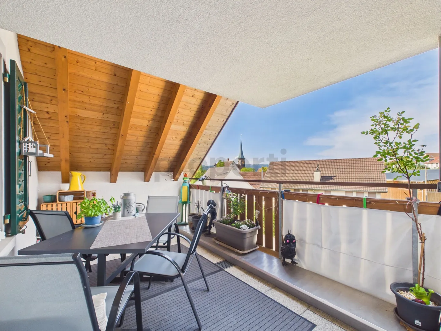 Elegante Maisonette-Wohnung mit modernem Wohnkomfort in Weiach - Foto 3 di 4