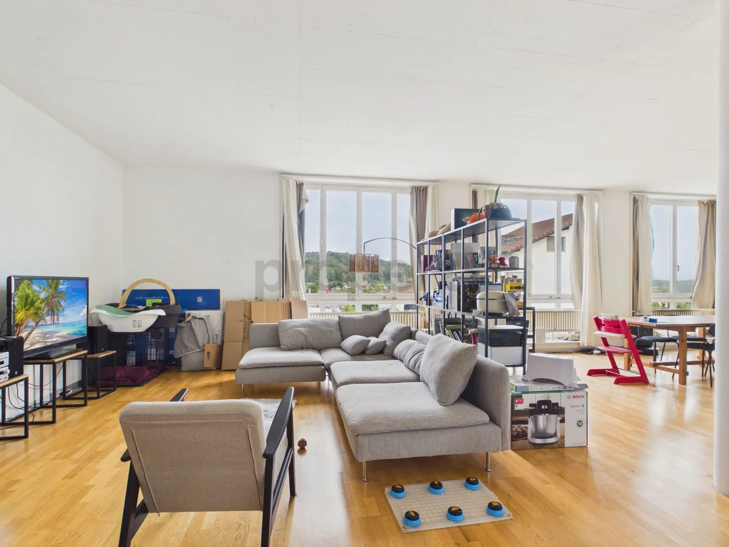 Architektonisch prämierte Liegenschaft, 165 m² Wohnfläche und privater 50 m² Innenhof - Photo 2 of 11