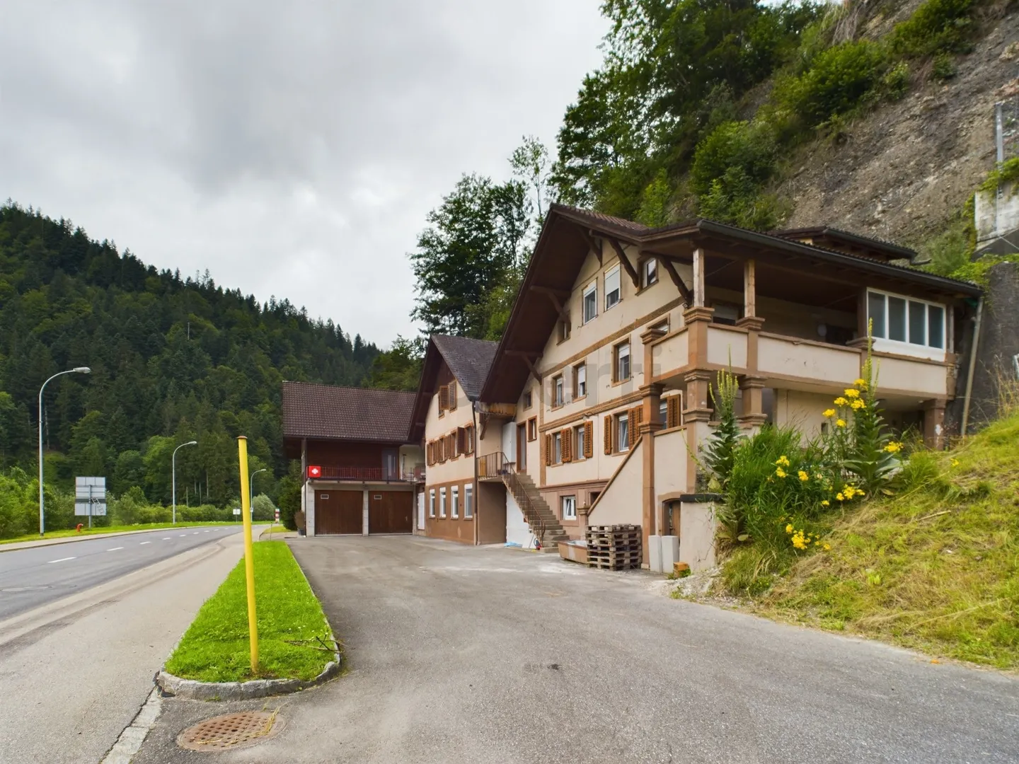 Multi-family house in Wiggen with an attractive yield of 6.5% - Photo 5 of 7