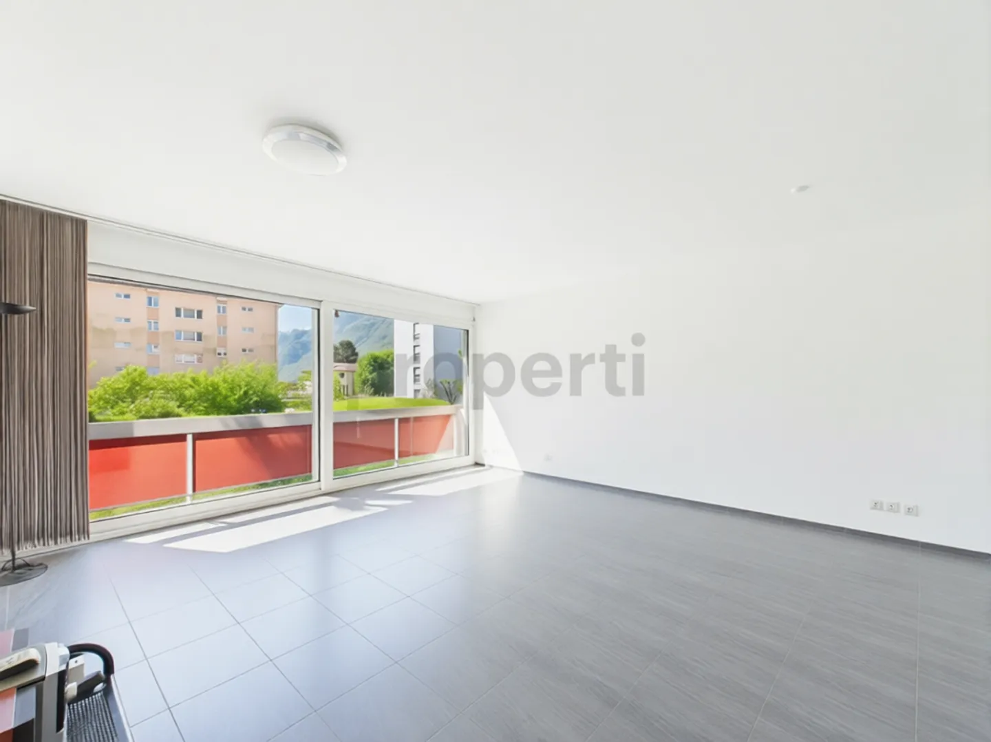 Renovierte 3.5-Zimmer-Wohnung - Zentrale Lage in Biasca - Foto 1 von 13