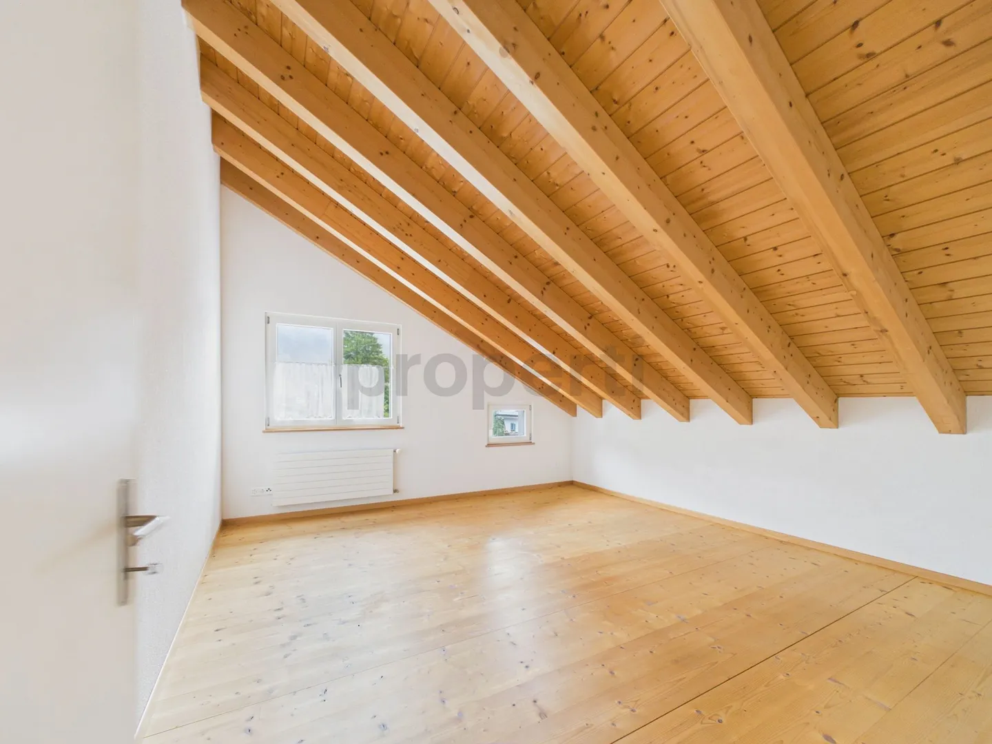 Gemütliche 6-Zimmer Einfamilienhaus an ruhiger Lage in Glarus - Photo 8 of 13
