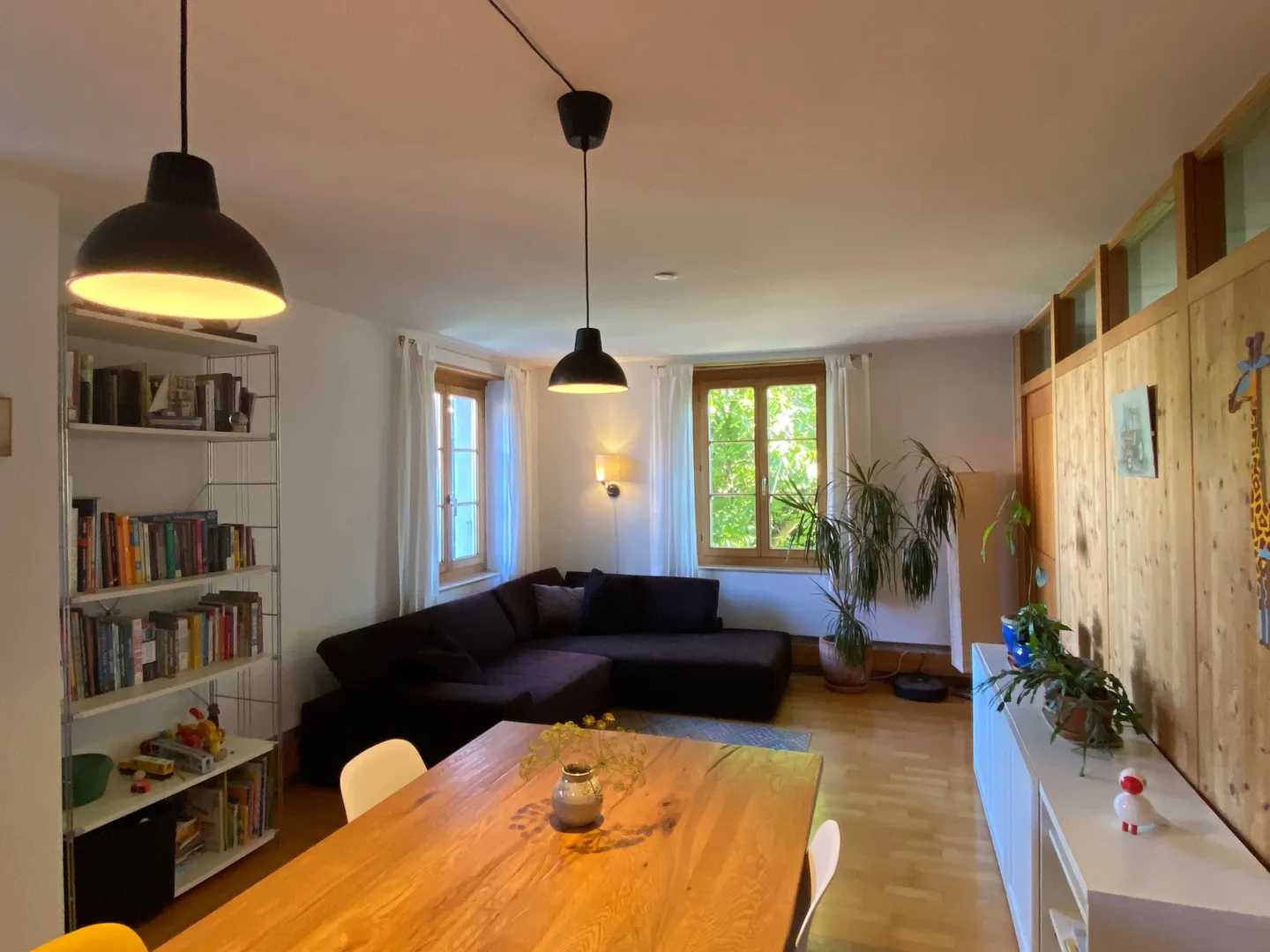 Charismatic 3-room apartment with idyllic garden and natural charm in Maur - Photo 2 of 10