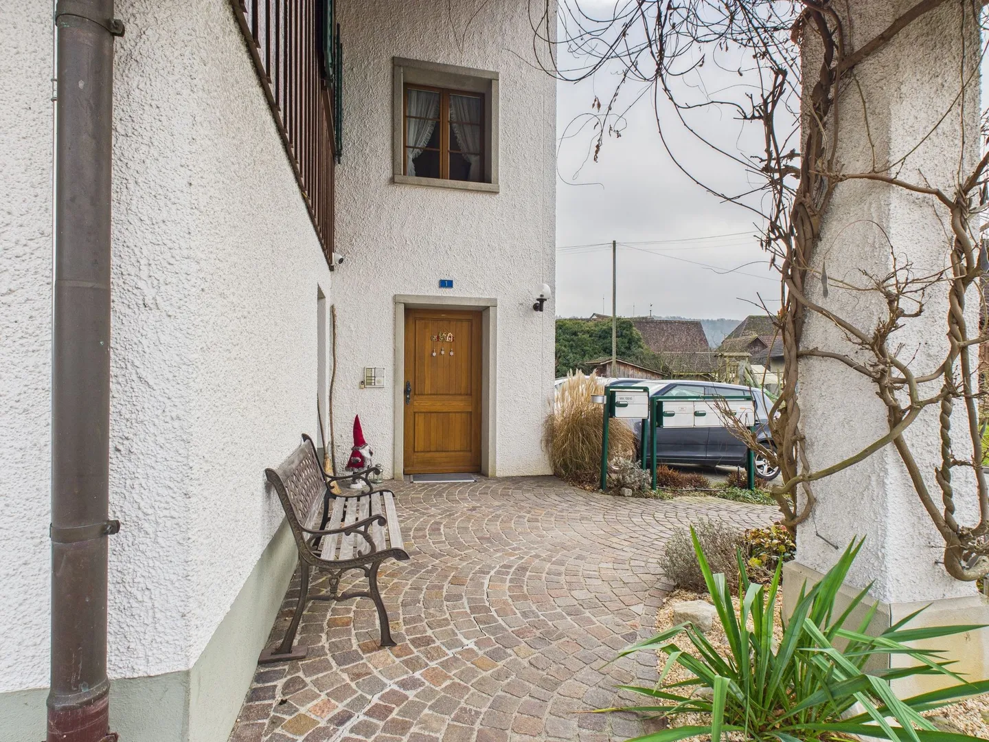 Chaleur, tranquillité et sensation de vie - appartement de 3,5 pièces au style élégant - Photo 8 sur 11