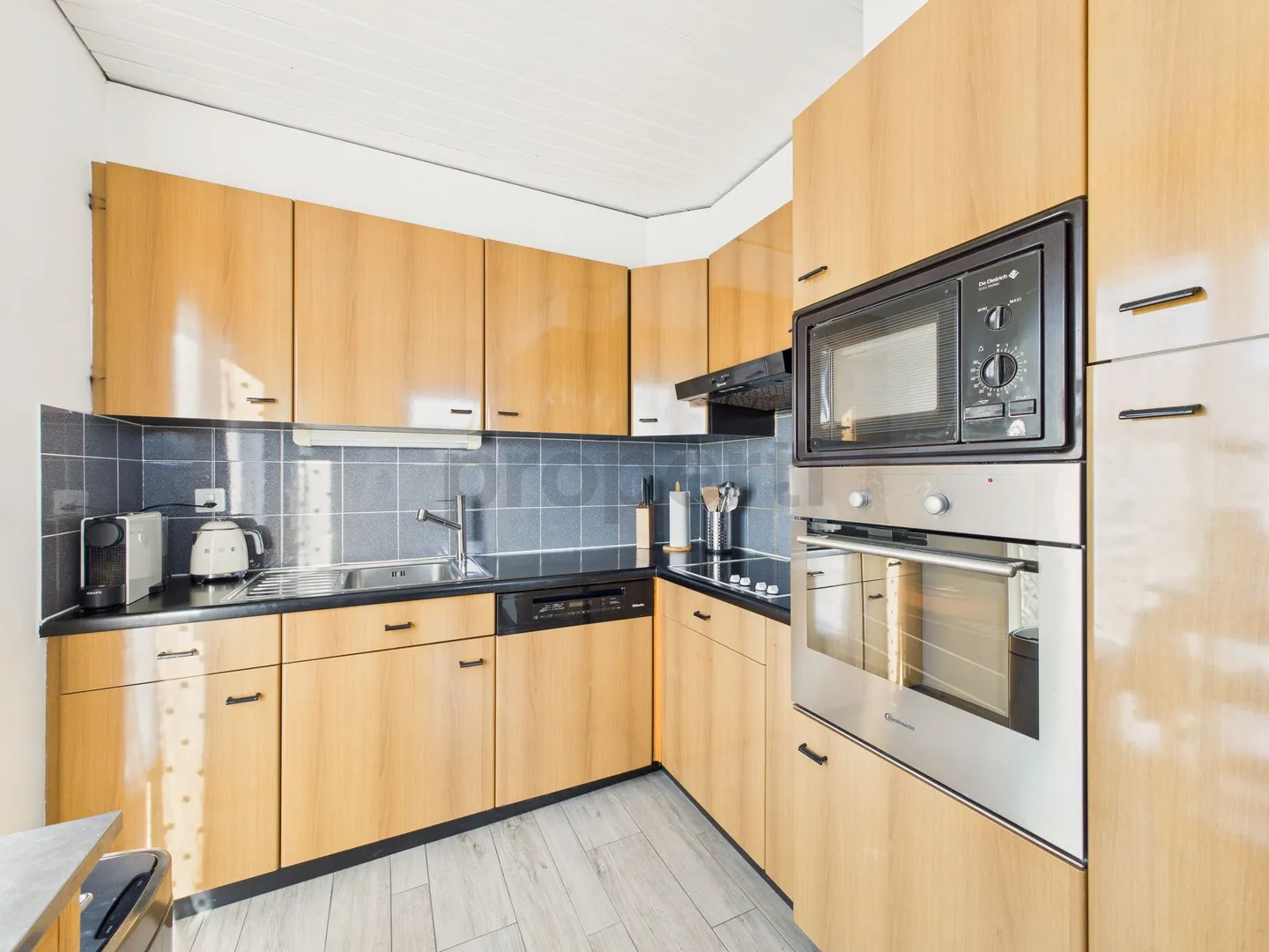 Élégante 4.5 pièces  maisonnette avec balcon ensoleillé à Treycovagnes - Foto 5 di 12