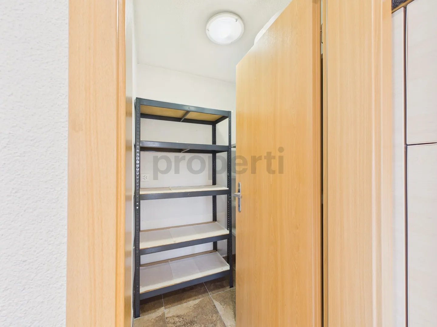 Grosszuegige Wohnung mit sonnigem Balkon - Foto 10 von 13