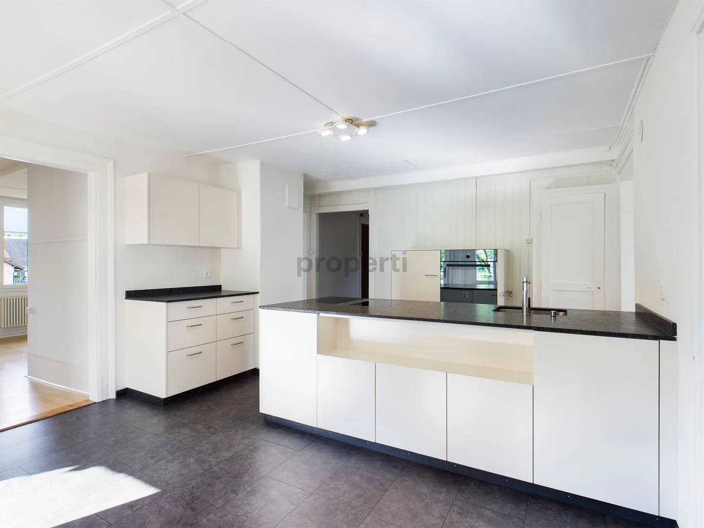 Charmante Dachwohnung in Thierachern - Foto 4 von 9