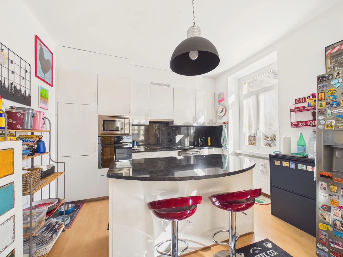 Elegante villa 8.5 locali con finiture di pregio e ampio box auto, Monteceneri - Foto 4 di 13