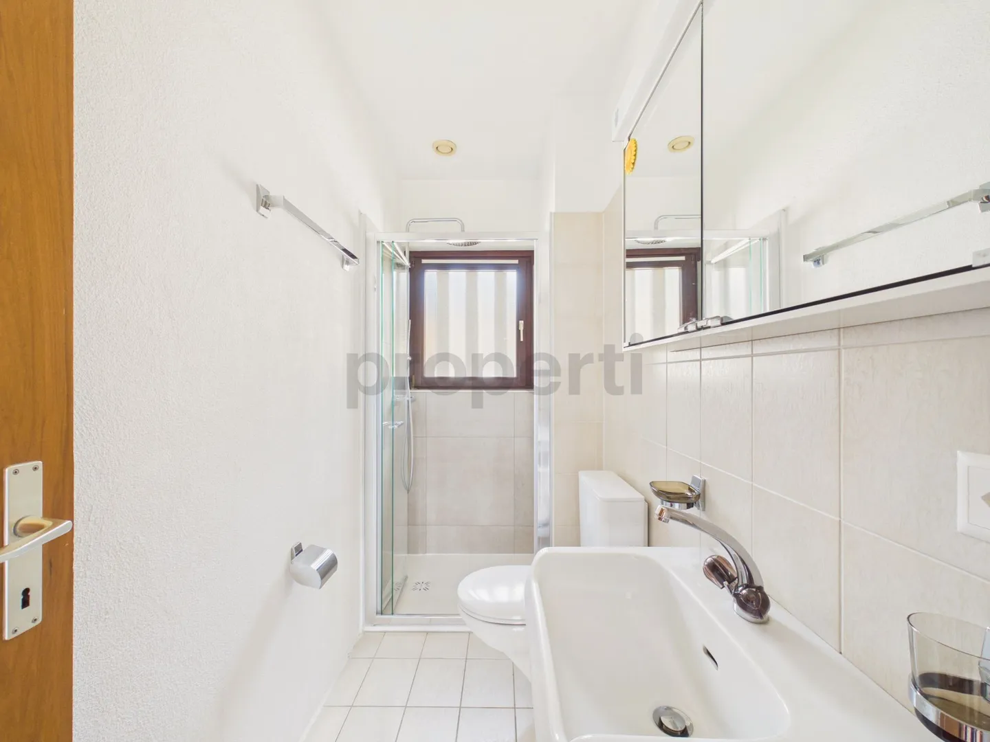4,5-Zimmer-Wohnung mit Garage in einem Zweifamilienhaus - Foto 12 von 13