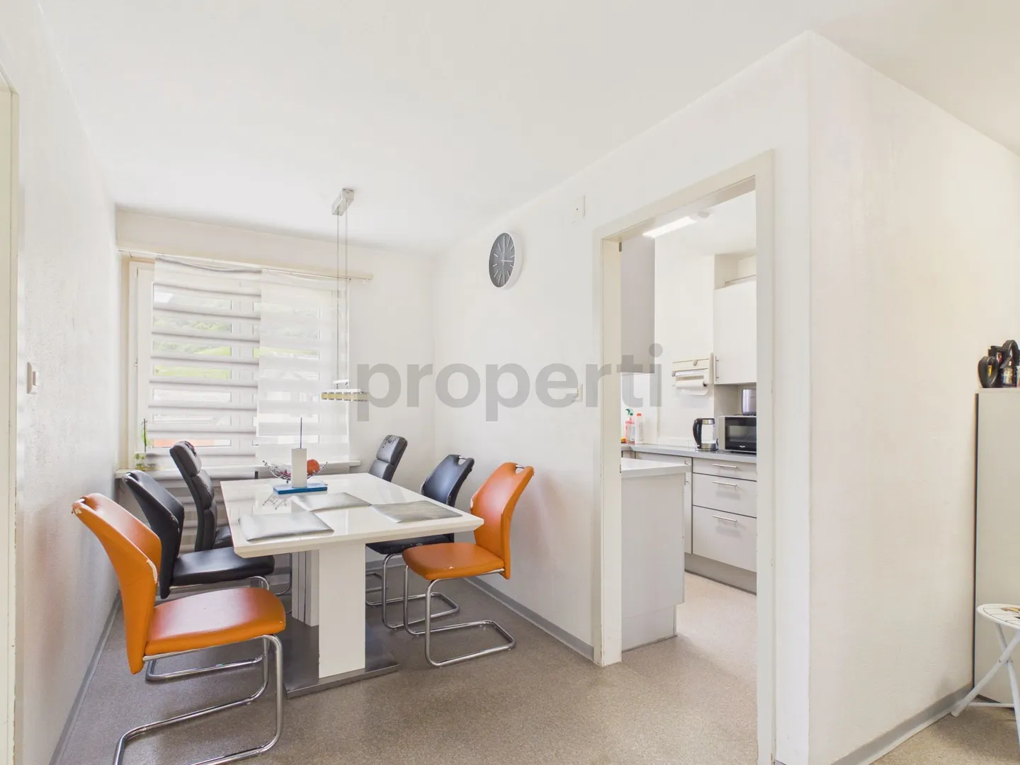 Helle Wohnung mit sonnigem Balkon - Foto 4 von 12