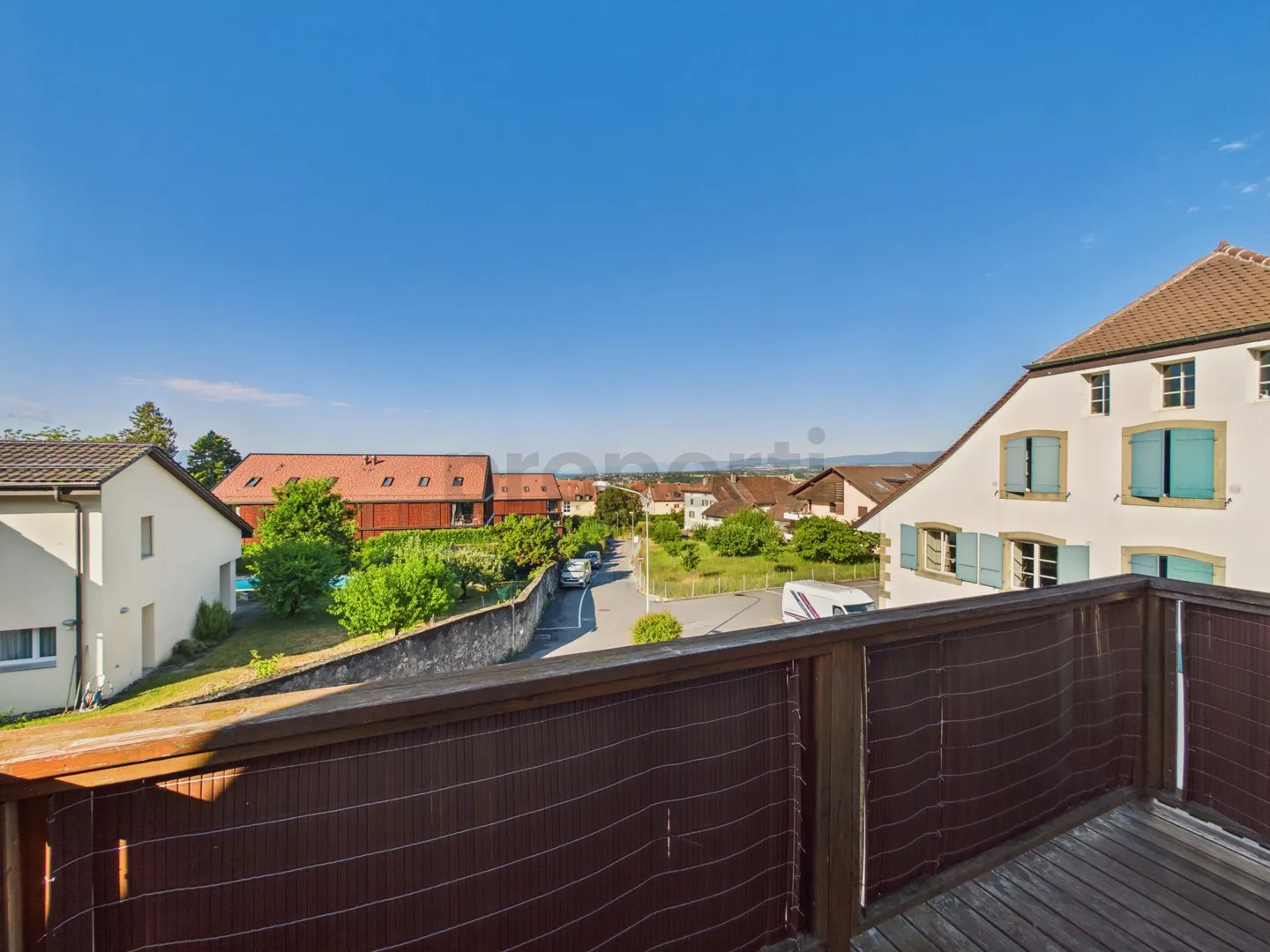 Renovated 3.5-room apartment with balcony and included commercial rental yield - Photo 6 of 13